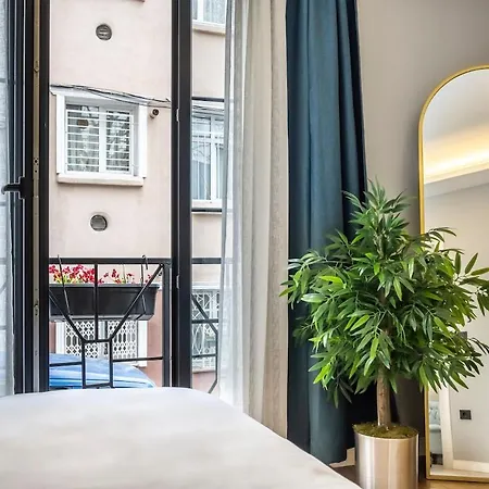 Nyaraló Stylishly Decorated 1br Flat With Ac In Cihangir *