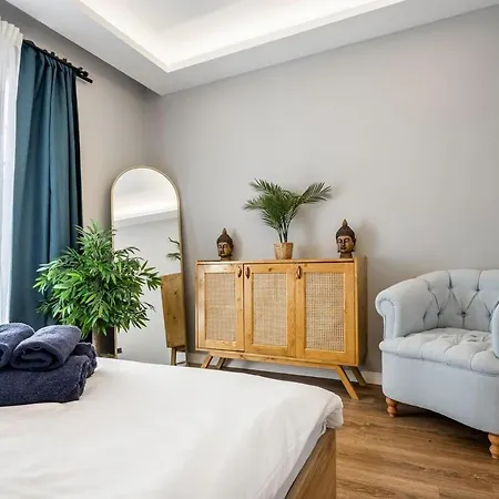 Stylishly Decorated 1br Flat With Ac In Cihangir * Istambul